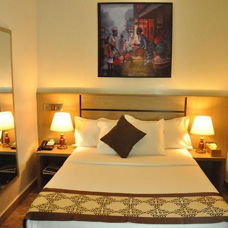 Moz One Executive Guest Rooms Agadez Mobushipe Eksteriør bilde