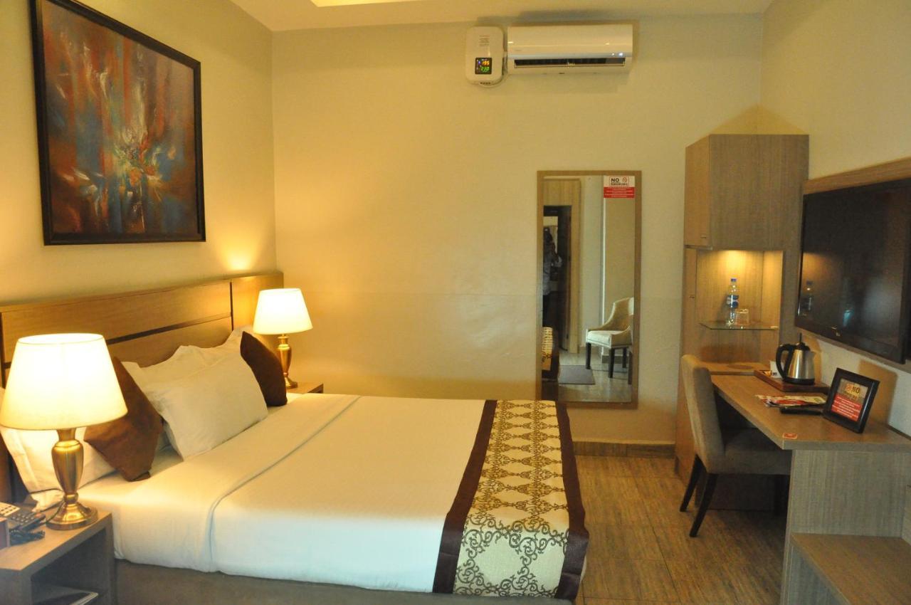 Moz One Executive Guest Rooms Agadez Mobushipe Eksteriør bilde