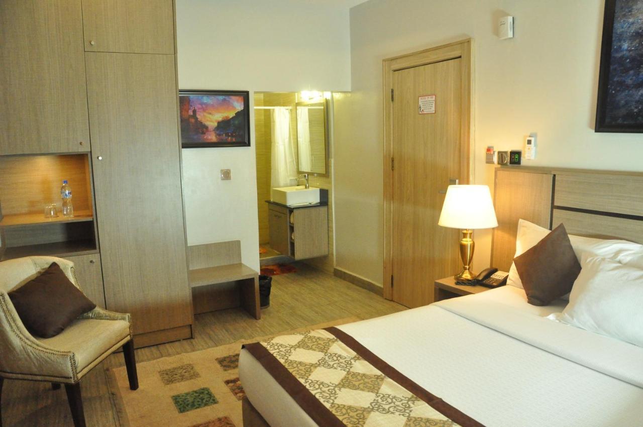 Moz One Executive Guest Rooms Agadez Mobushipe Eksteriør bilde
